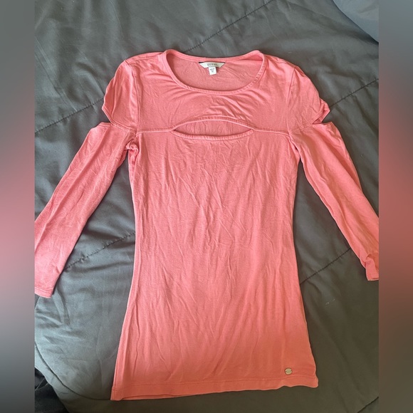 Guess peach three quarter sleeve with cut outs in chest and arms - Picture 2 of 5